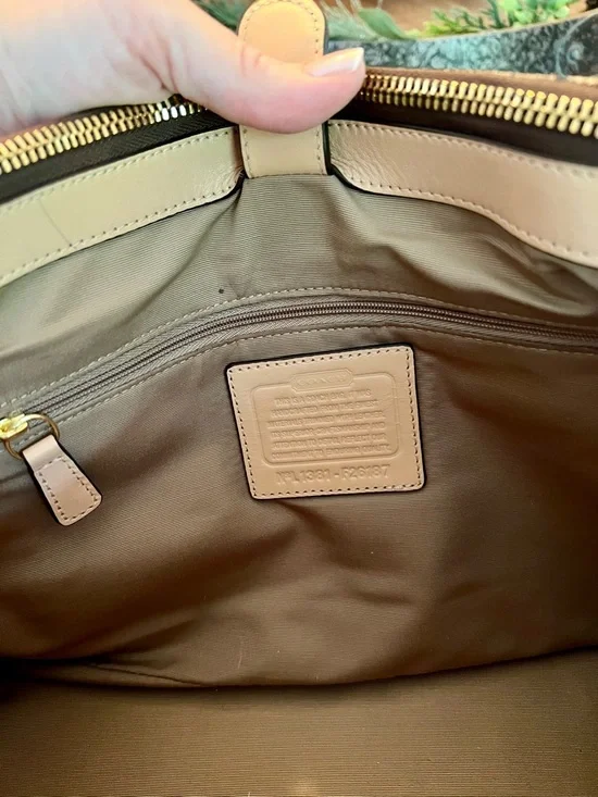 🤎Coach Signature Brown Canvas Tote Tan Leather Trim Shoulder Bag Zip Top - Picture 16 of 16